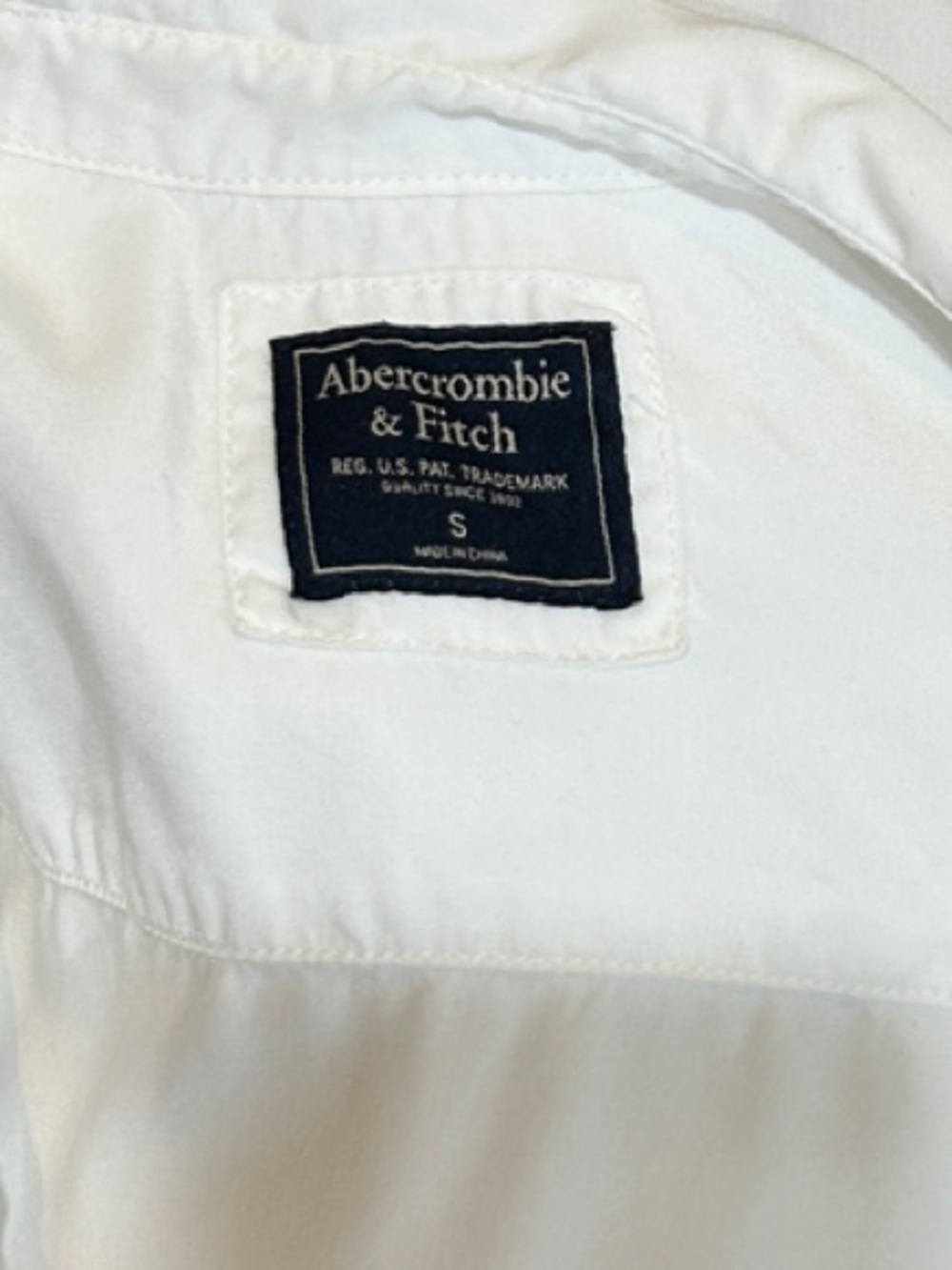Abercrombie & Fitch White Button-Front Tie Hem Blouse Small - Picture 2 of 6